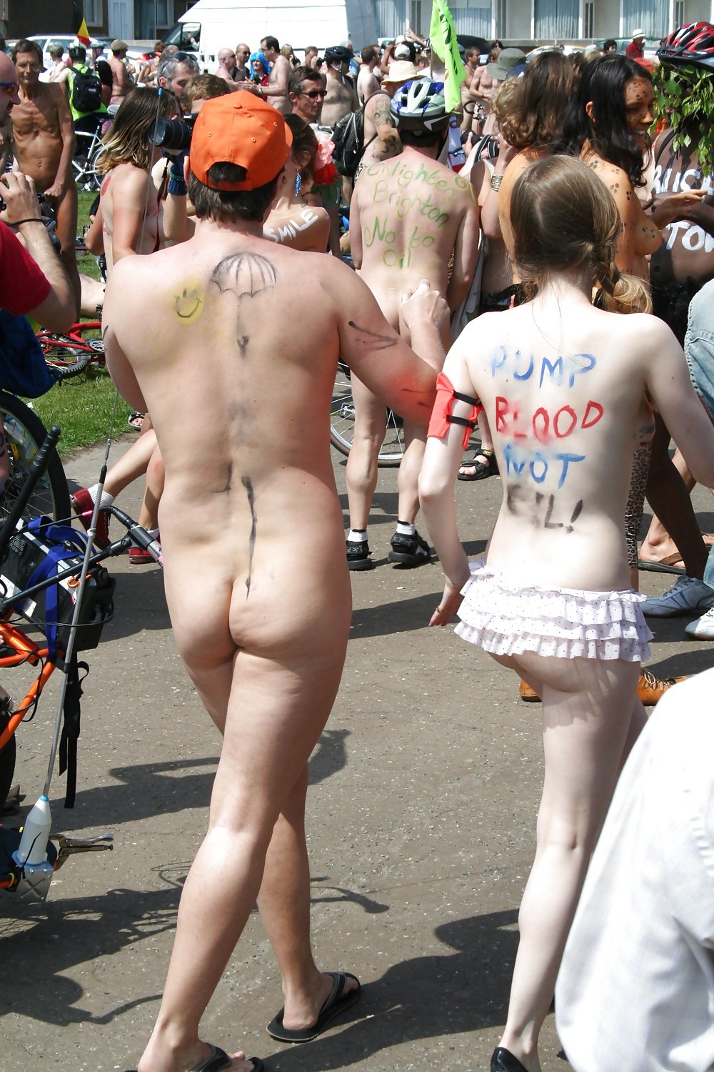 Naked bicycle racing girls