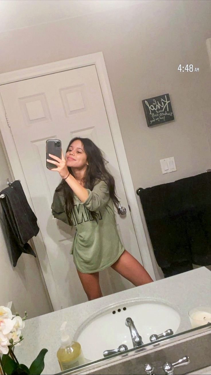 Jenna Ortega Jenna Ortega Nude