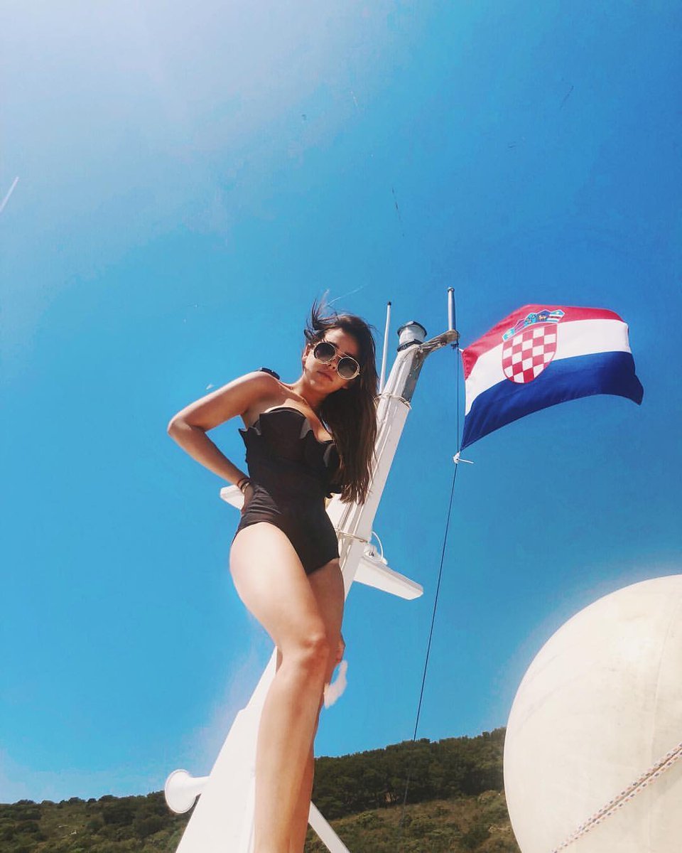 Danna Paola sings