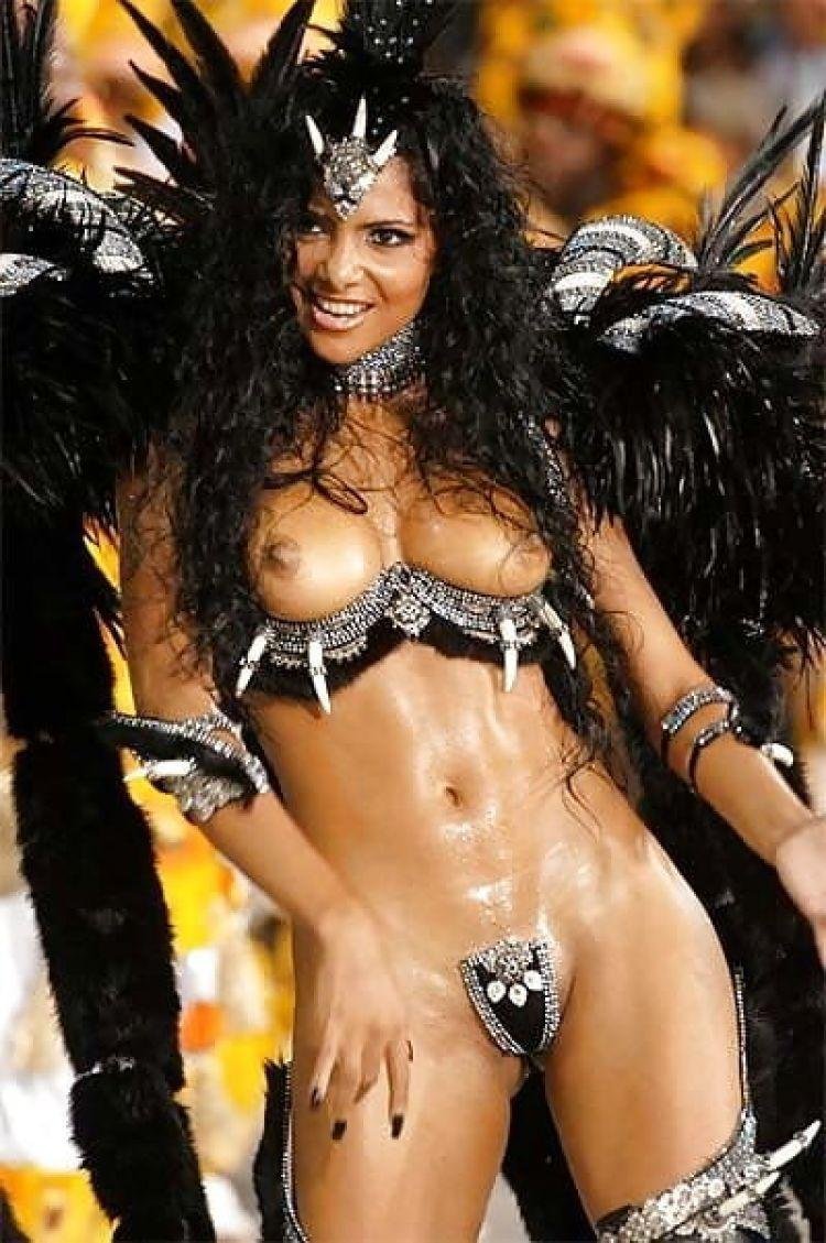 Andrea Martins Brazili Carnival