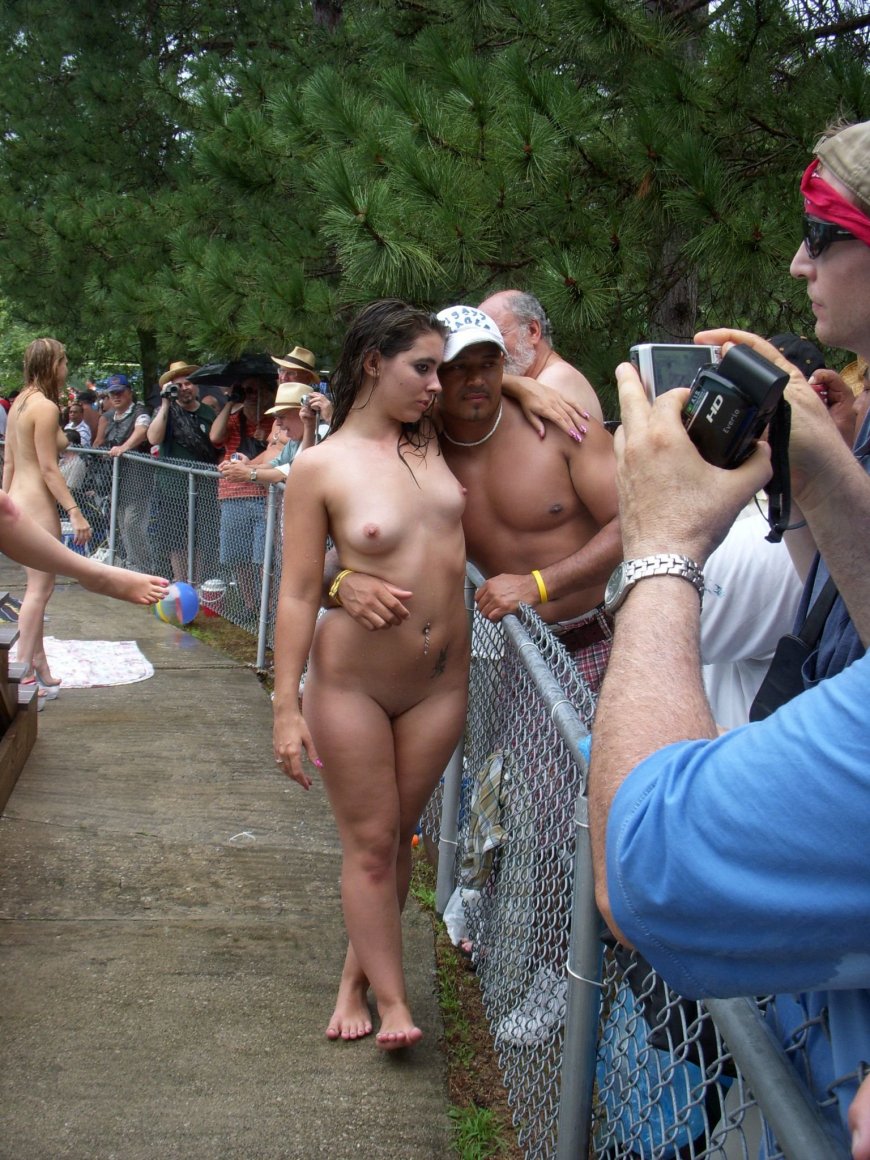 Berning Meng festival Nude