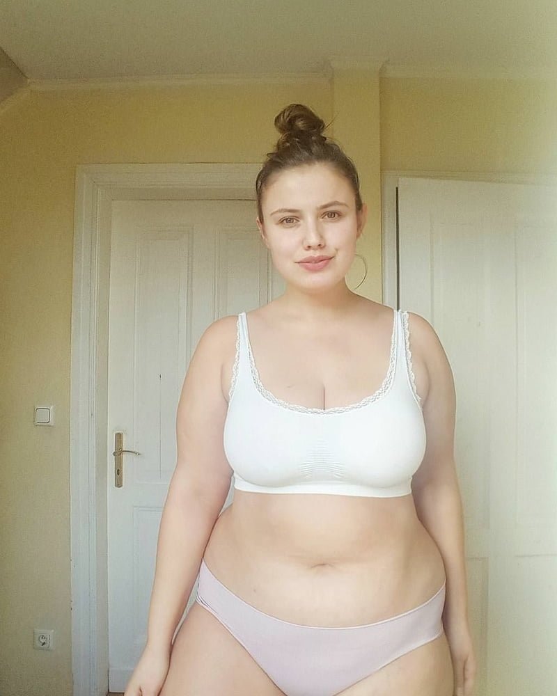 Naked bbw with small breasts