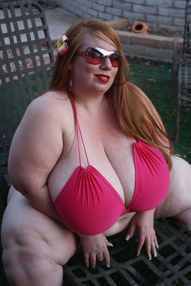 Huge boobs lying BBV