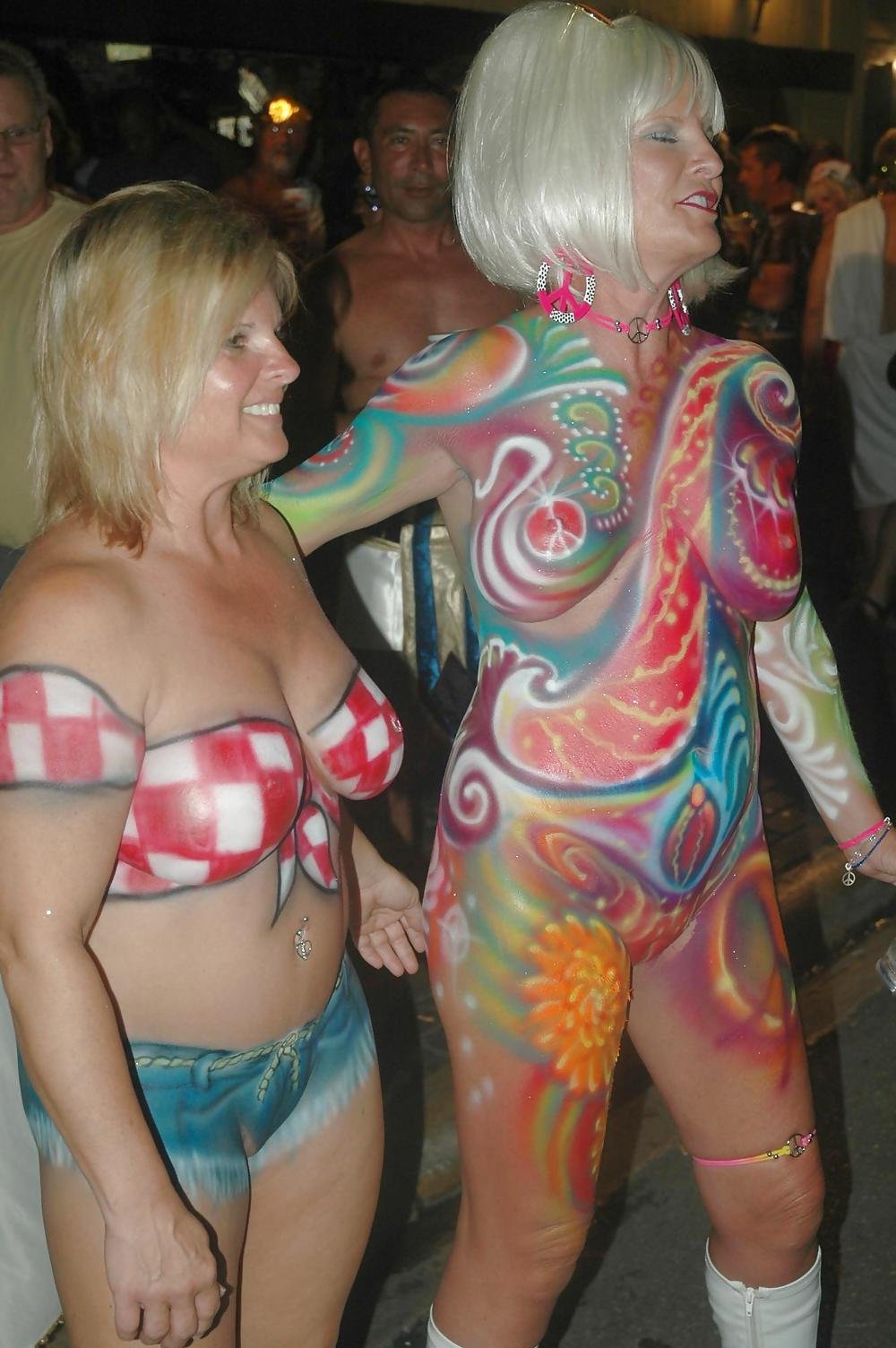 Bodiart girls in public