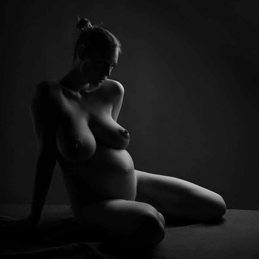 Daniel Delawane Pregnant Nude