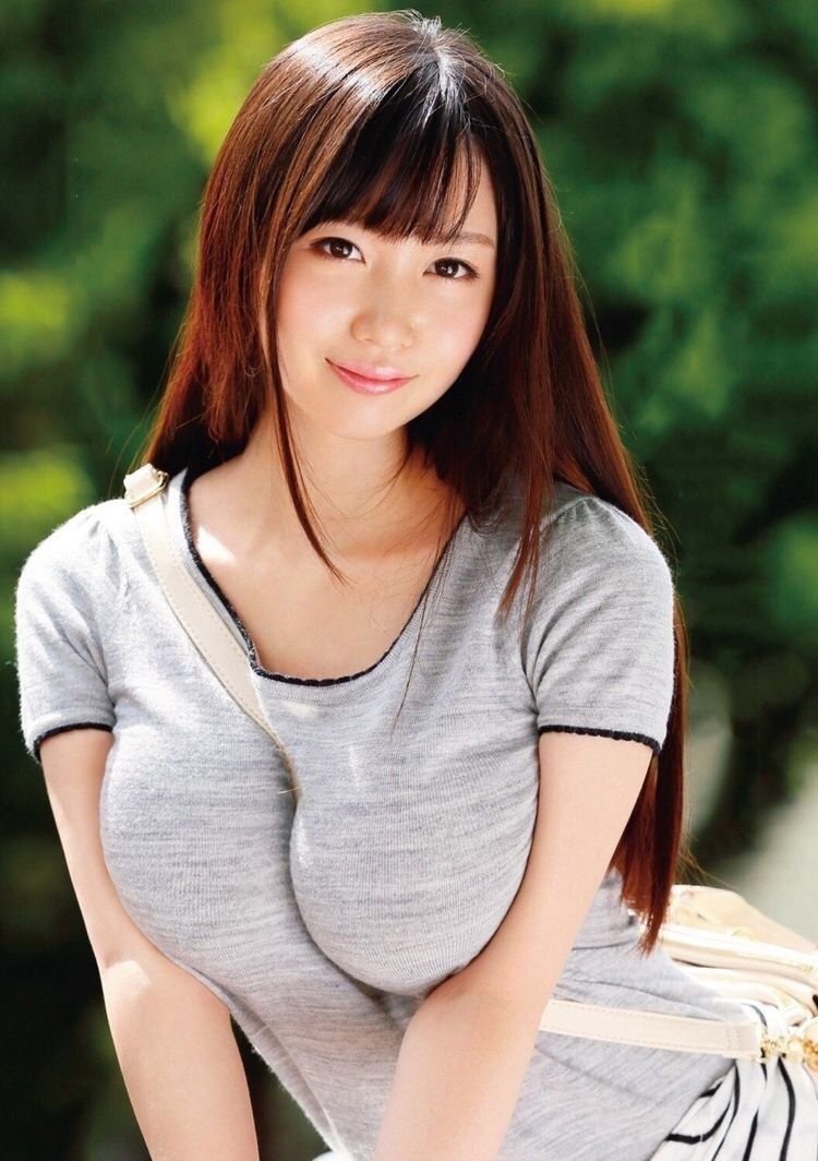 Korean models with big breasts