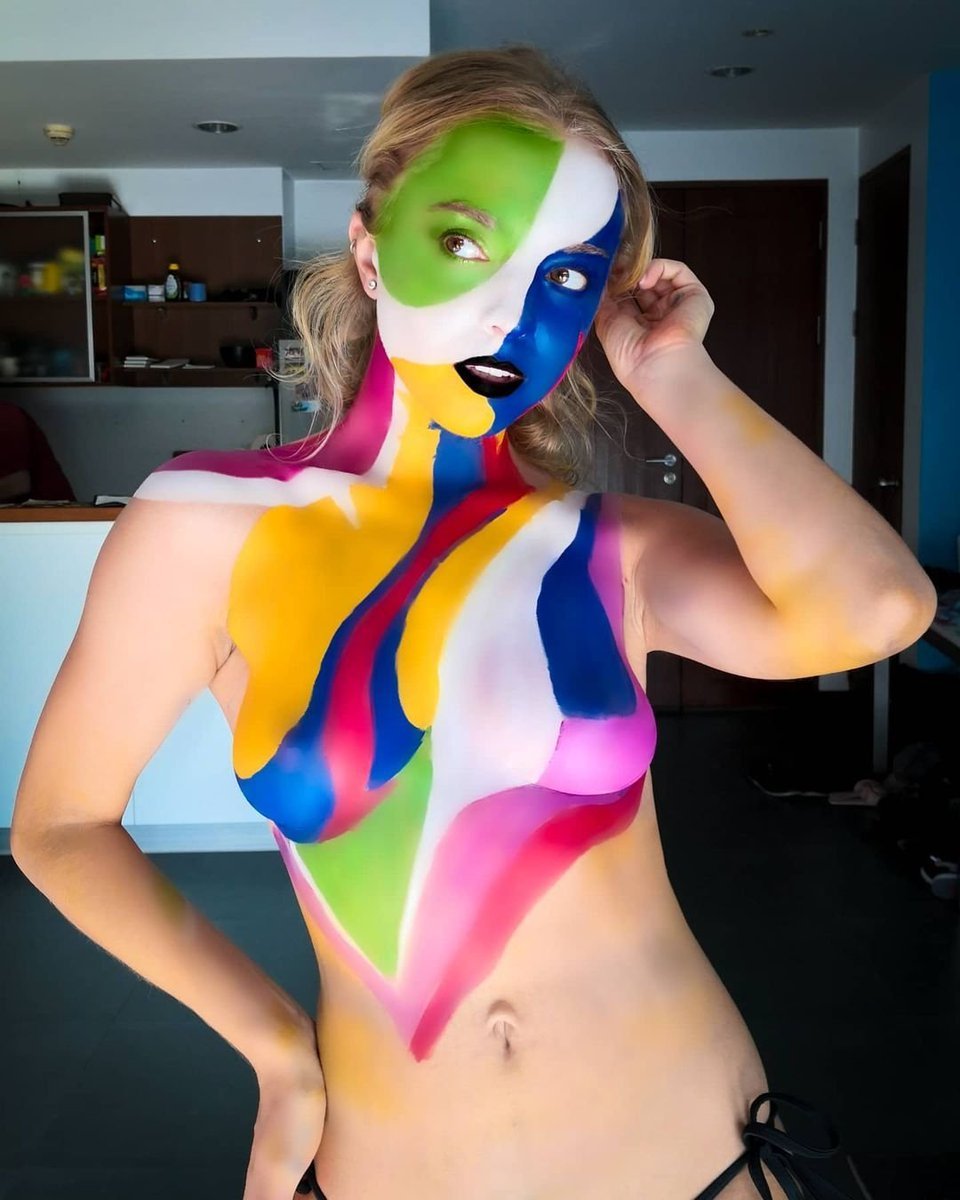 Huge boobs in paint
