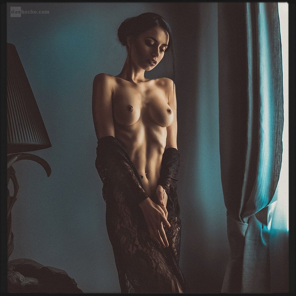 Natural female beauty nude minute