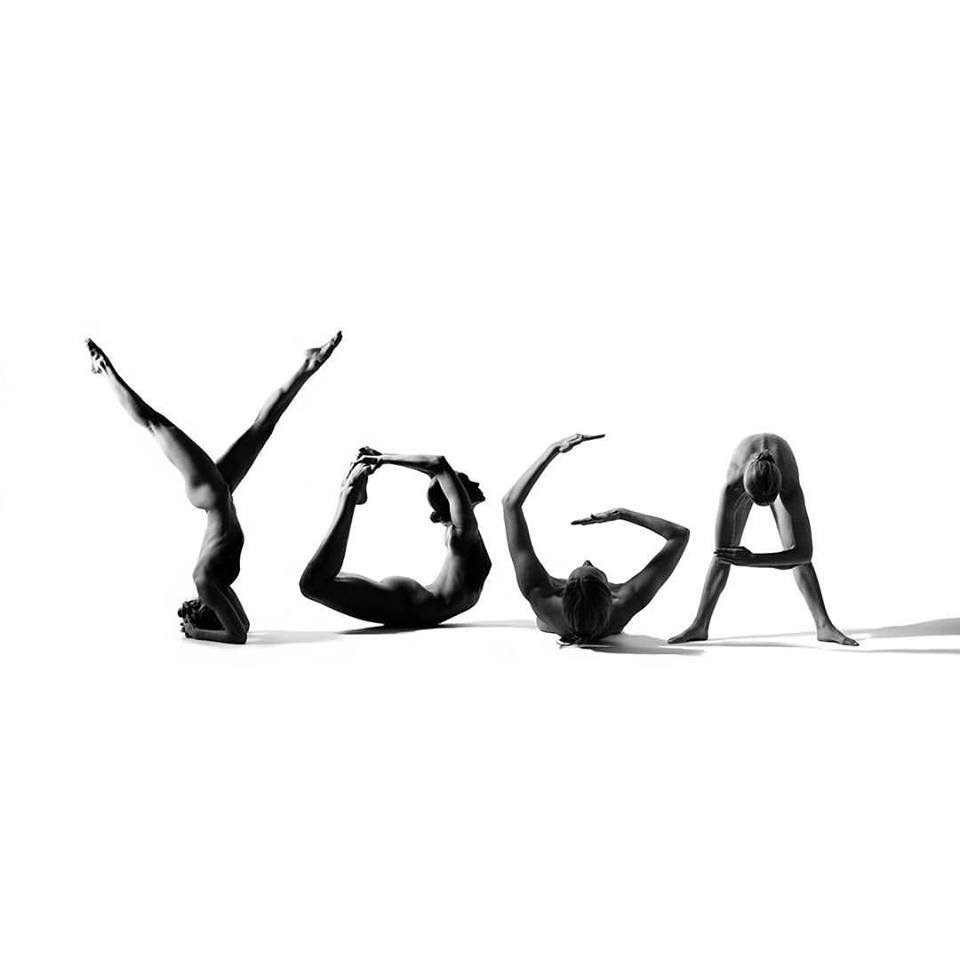 Jamie Marie 18 Yoga