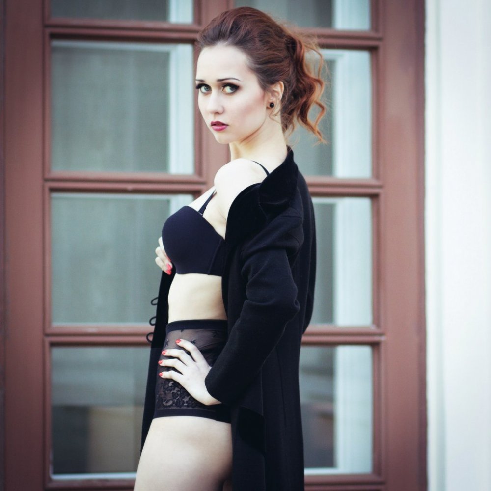 Xenia Muller Topless
