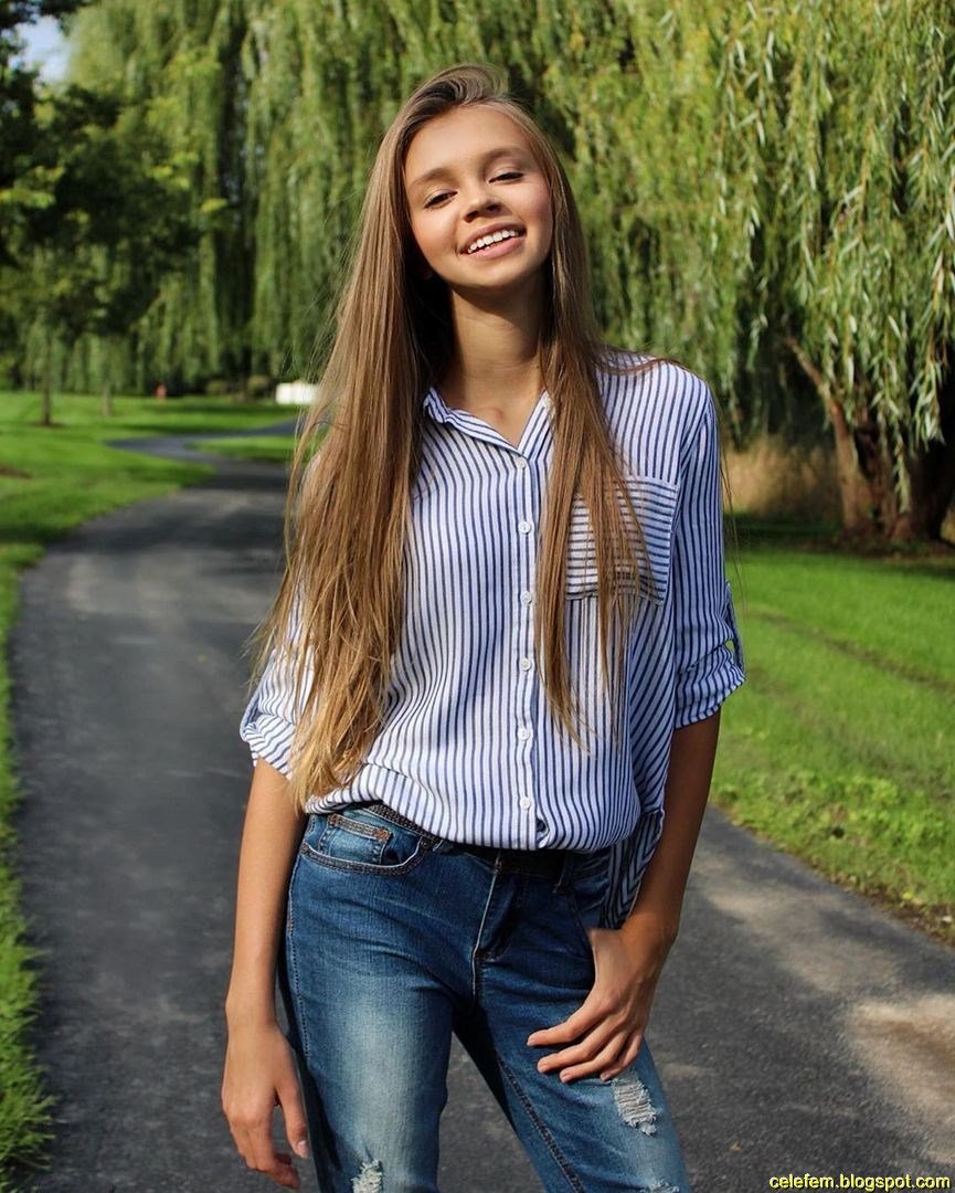 Angelina Boyko legs