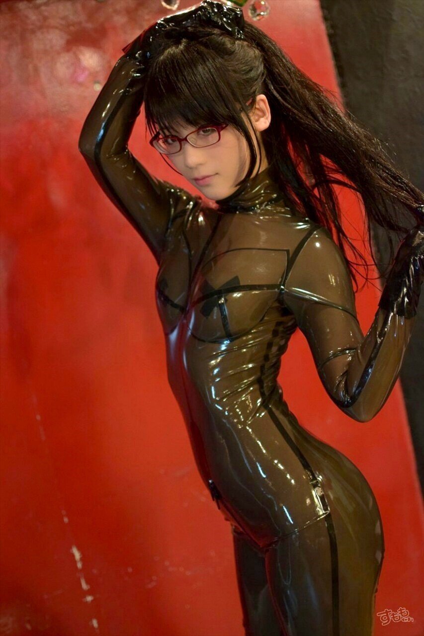 Japanese girls in latex