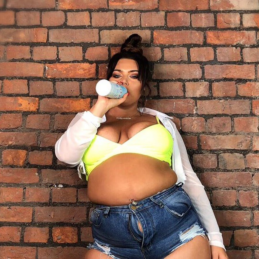 Girls with big rolls