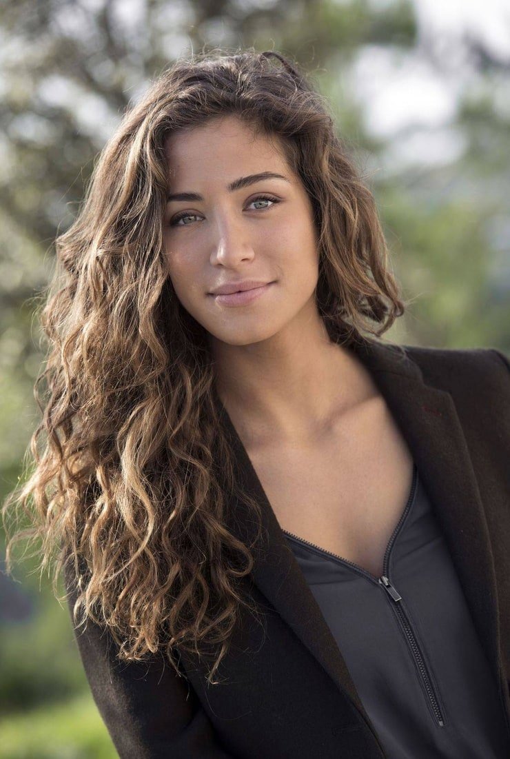Actress Manon Azem
