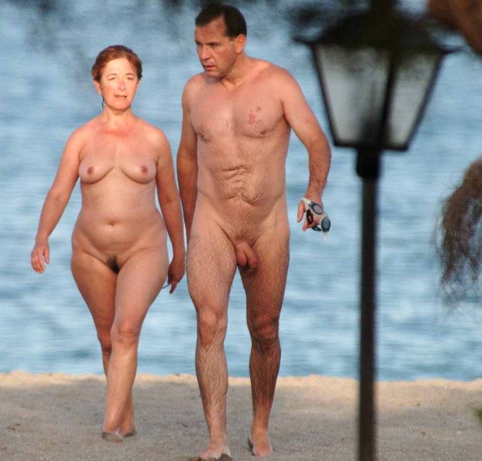 Completely naked with the whole family