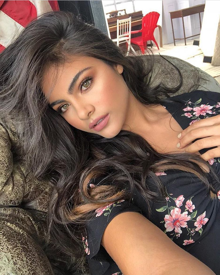 Sara Orrego in dress