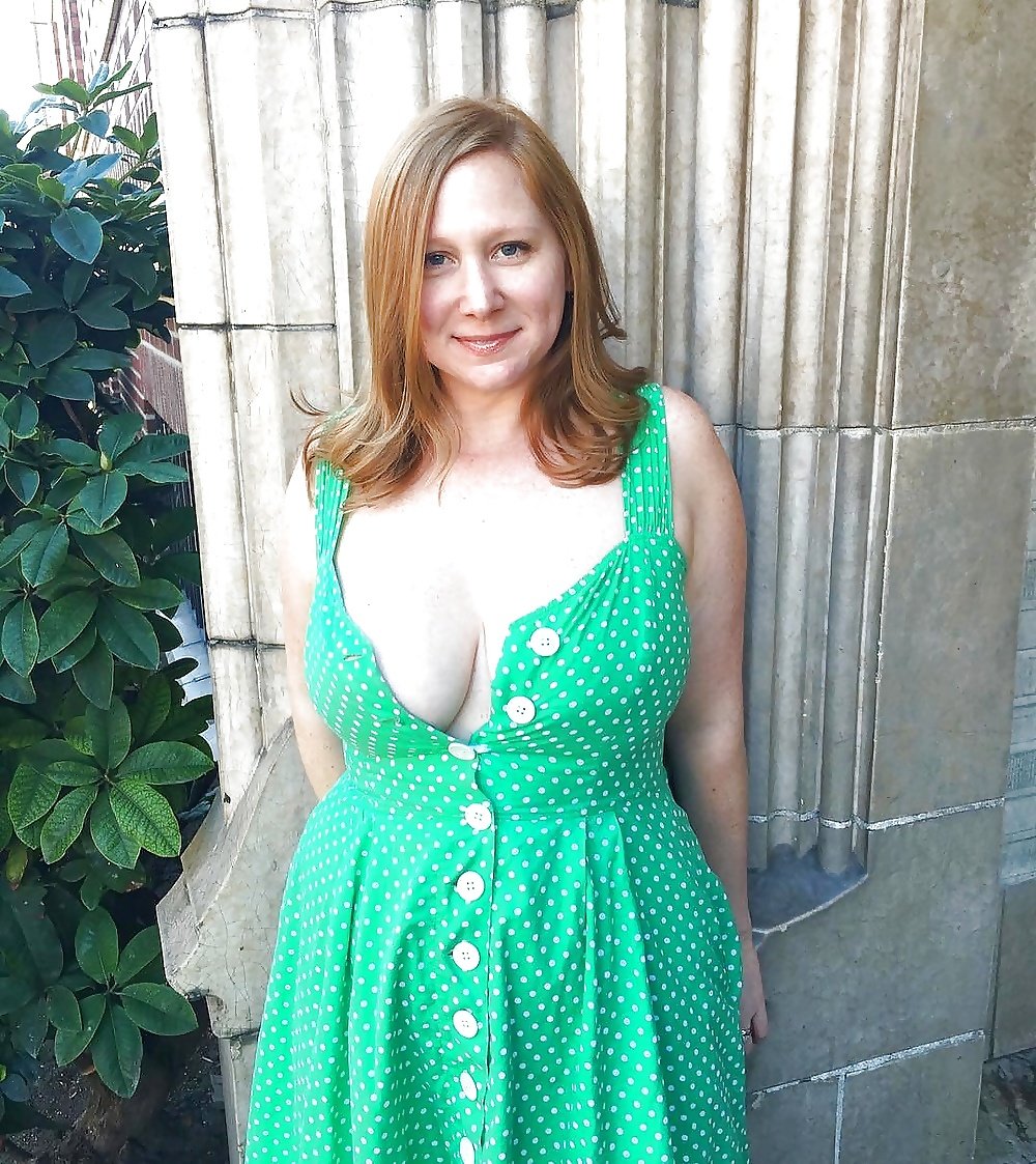 Ginger Bush porn actress