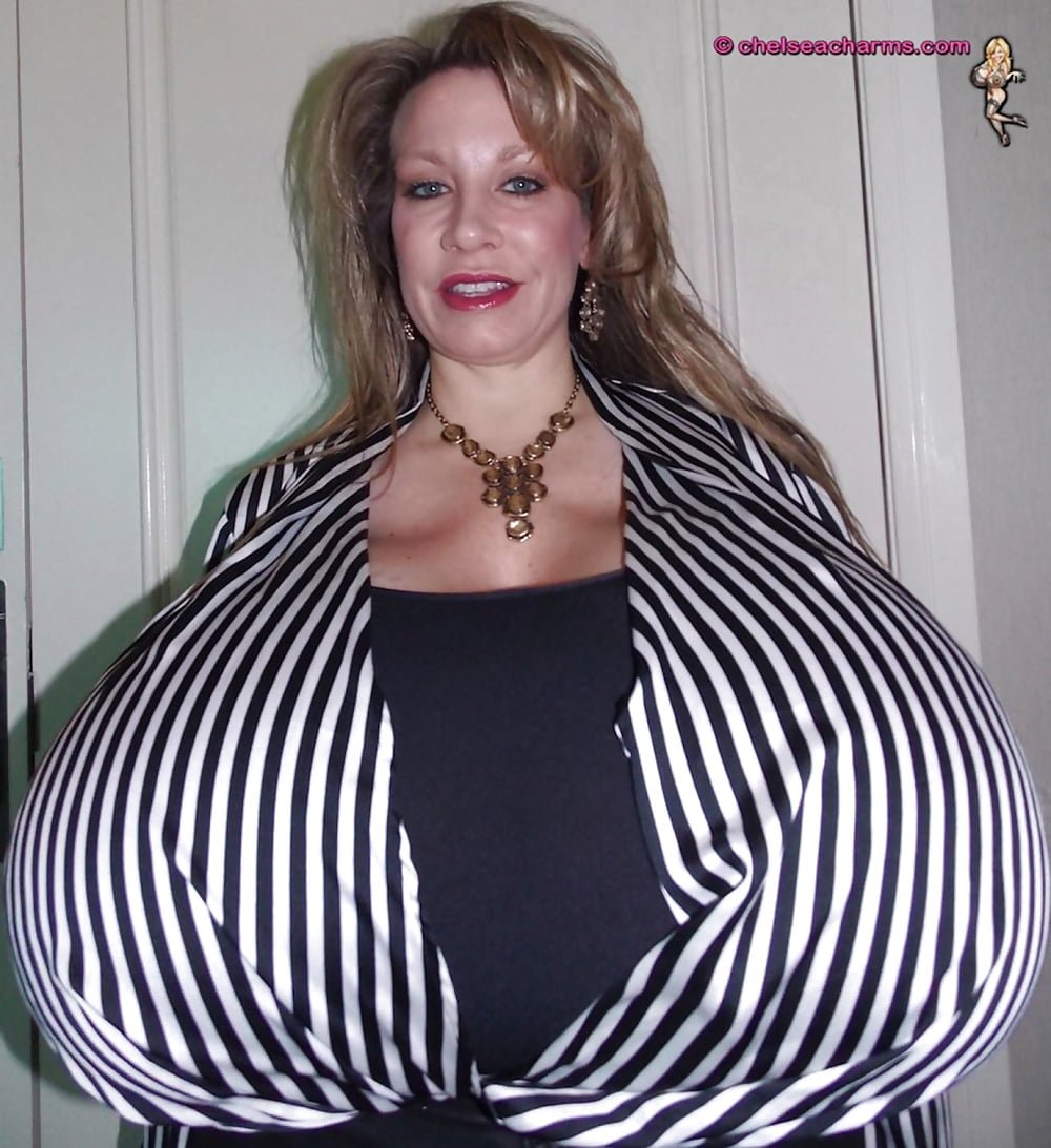 Chelsea Charms 2020 without a bra