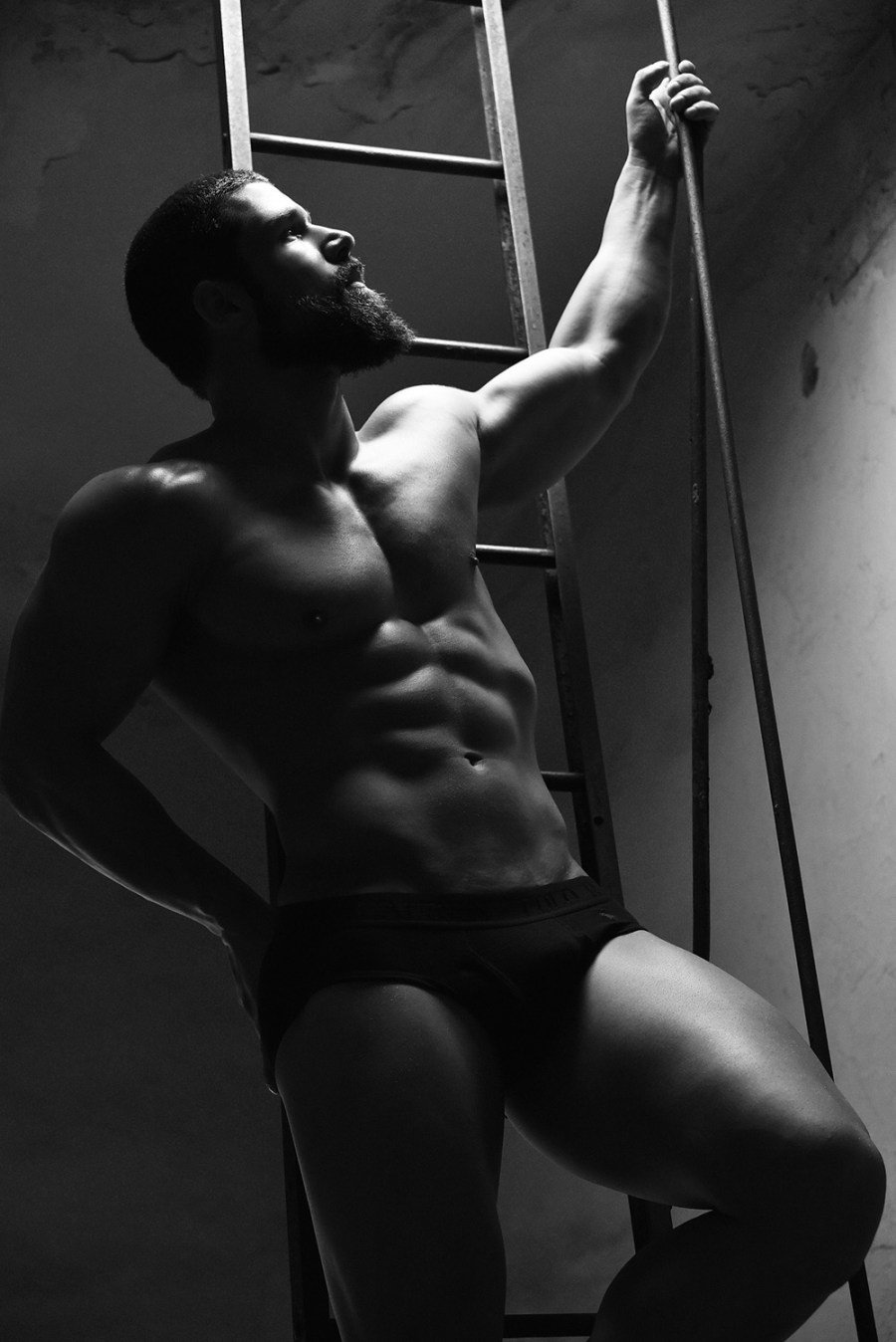 Peter @PHR1923 On Adultnode: Male Images in Black