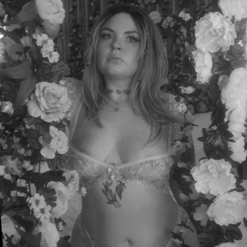 Beautiful naked women Pete Johnson