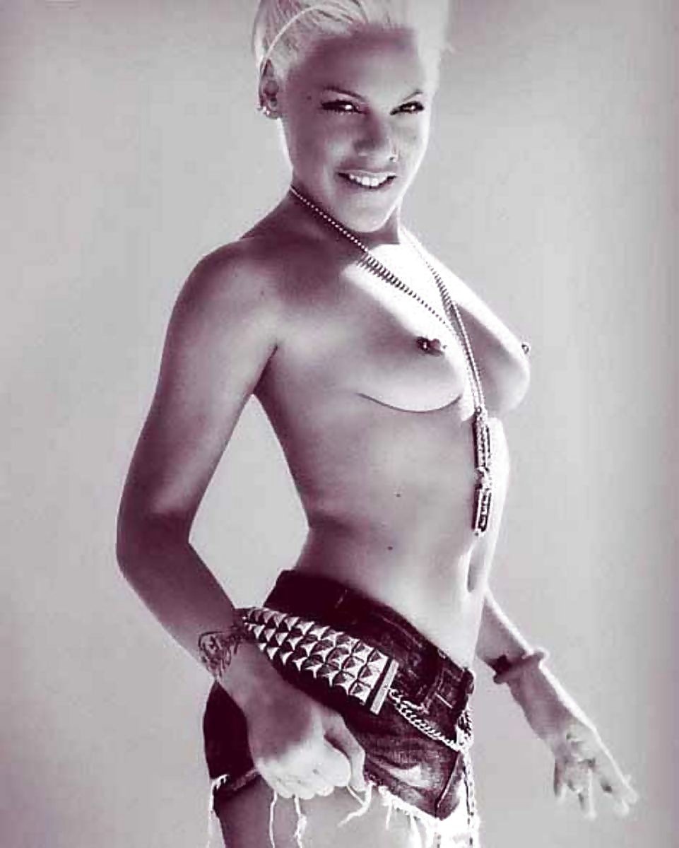 Julia Brown Model Naked
