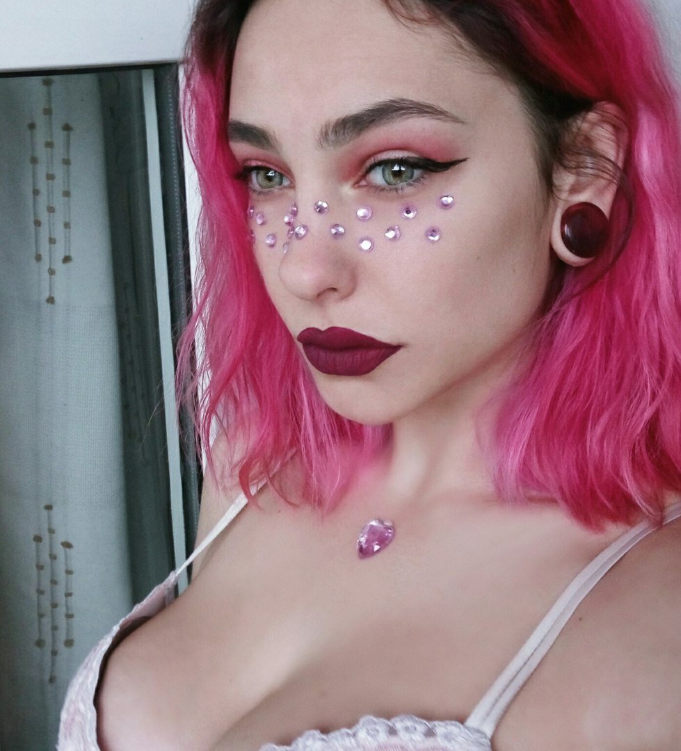 Kit lilith plums