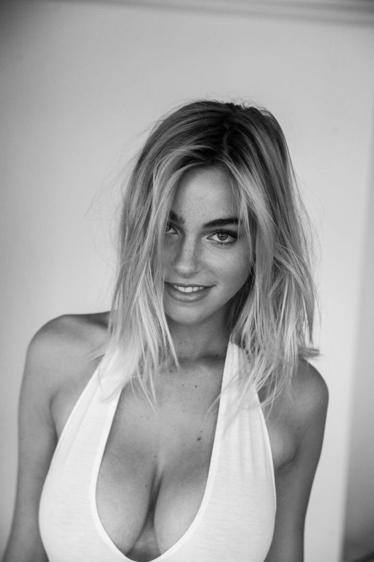 Kelsey Turner Topless