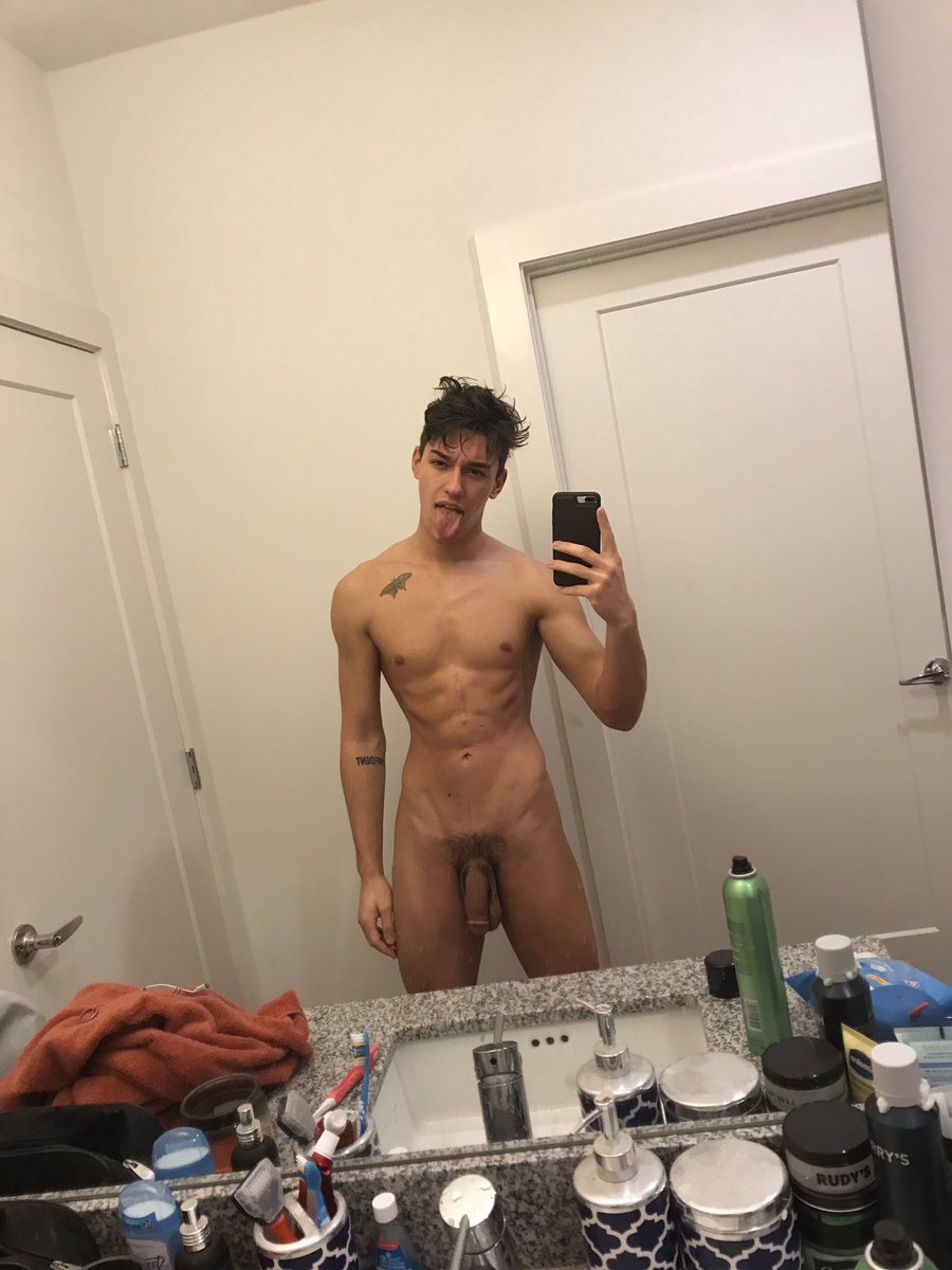 Aaron Moody Naked
