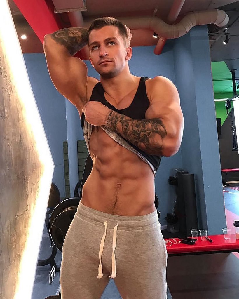 Alexander Zhirmont @sasha_zhirmont