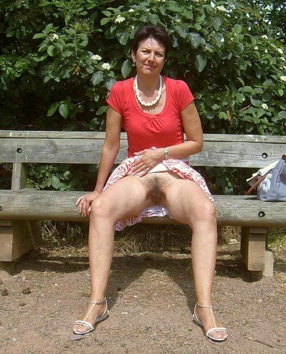 Mature hairy under a skirt