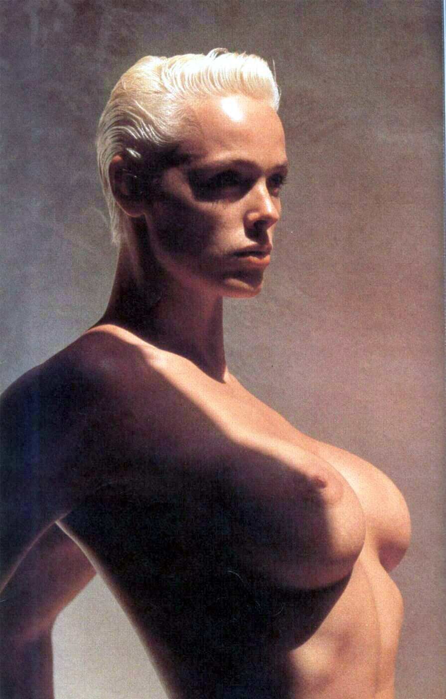Brigitte Nielsen Boob