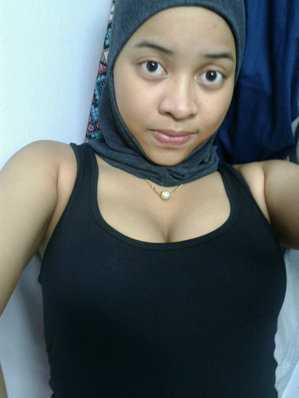Big boobs under the hijab