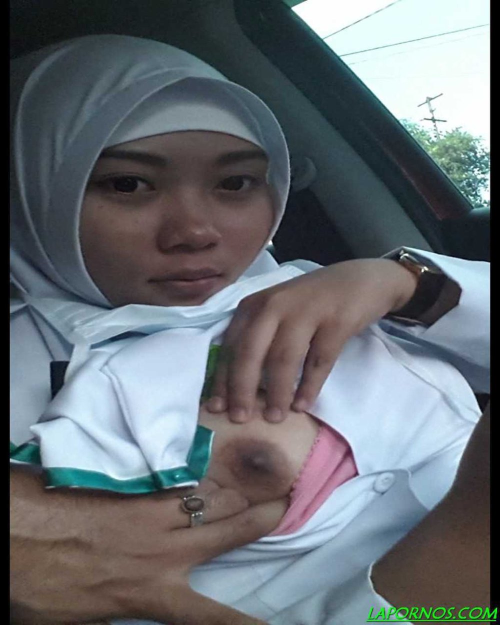 Jilbab Bugil