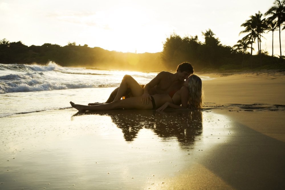 Romance on the beach erotic