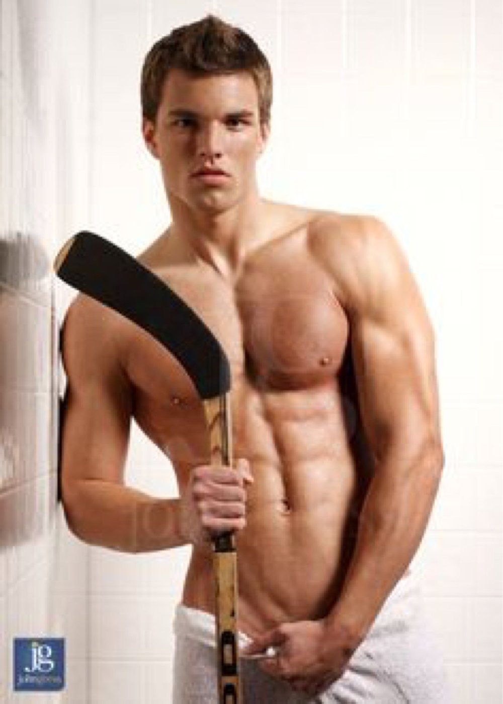 Theo Fernandez is naked