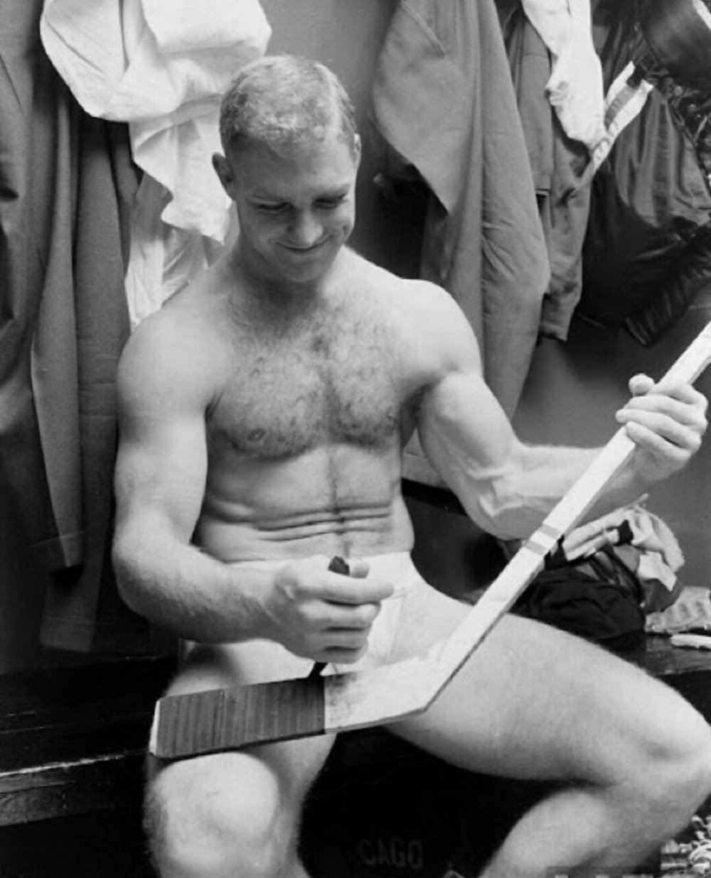 Bobby Hull Hockey player Naked Tors