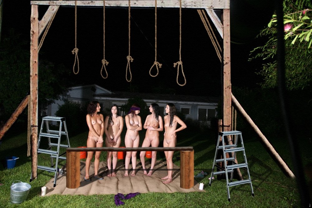 Erotic hanging girls 3d