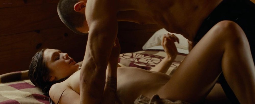 Elizabeth Olsen Naked Fake