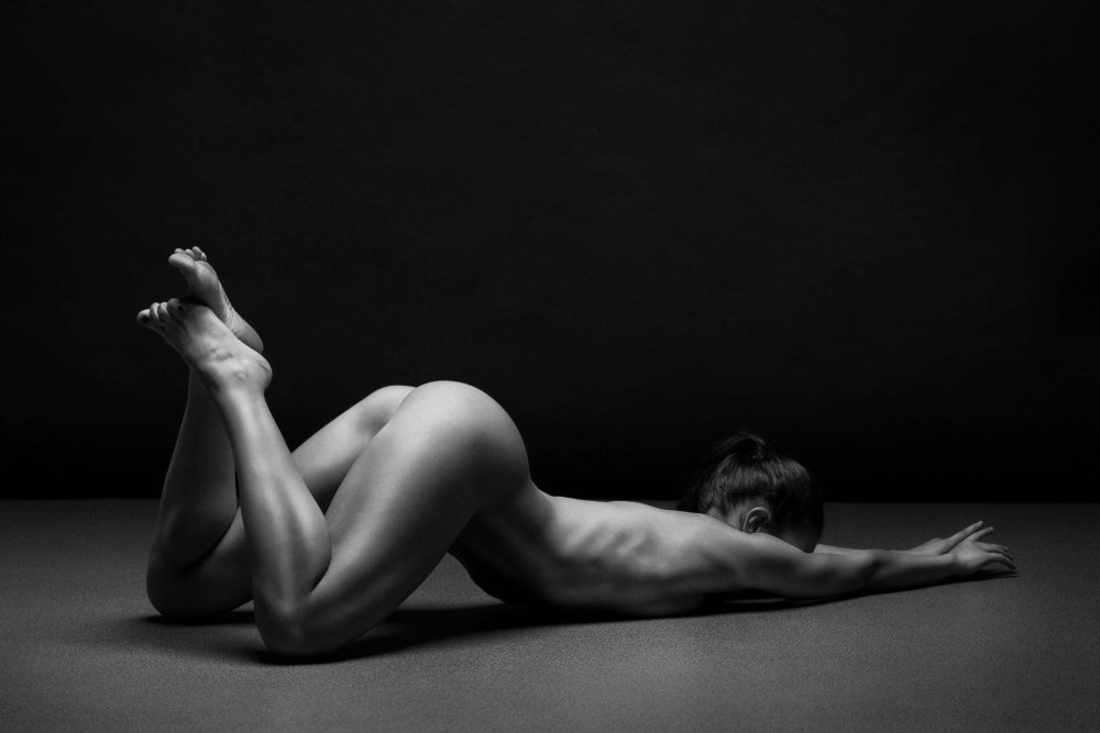 Naked favorite women photo