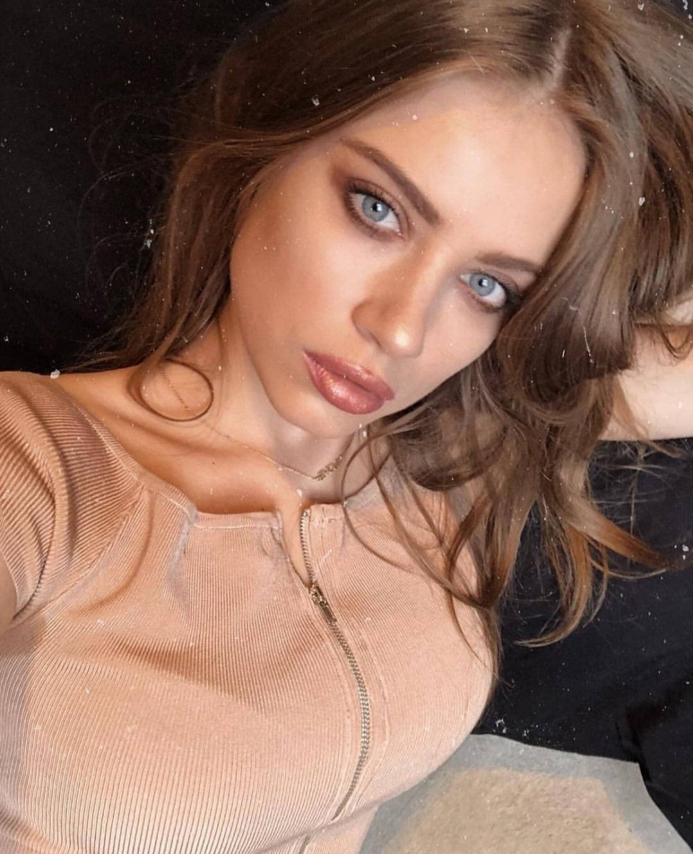 Oksana Chumicheva model in bikini