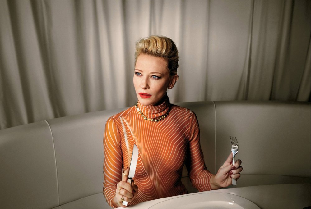 Kate Blanchett without panties