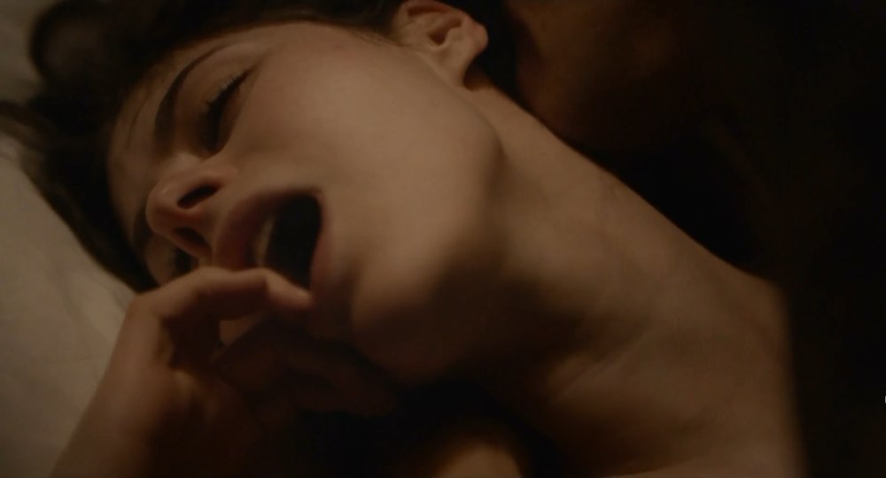 Alexandra Daddario Boobs