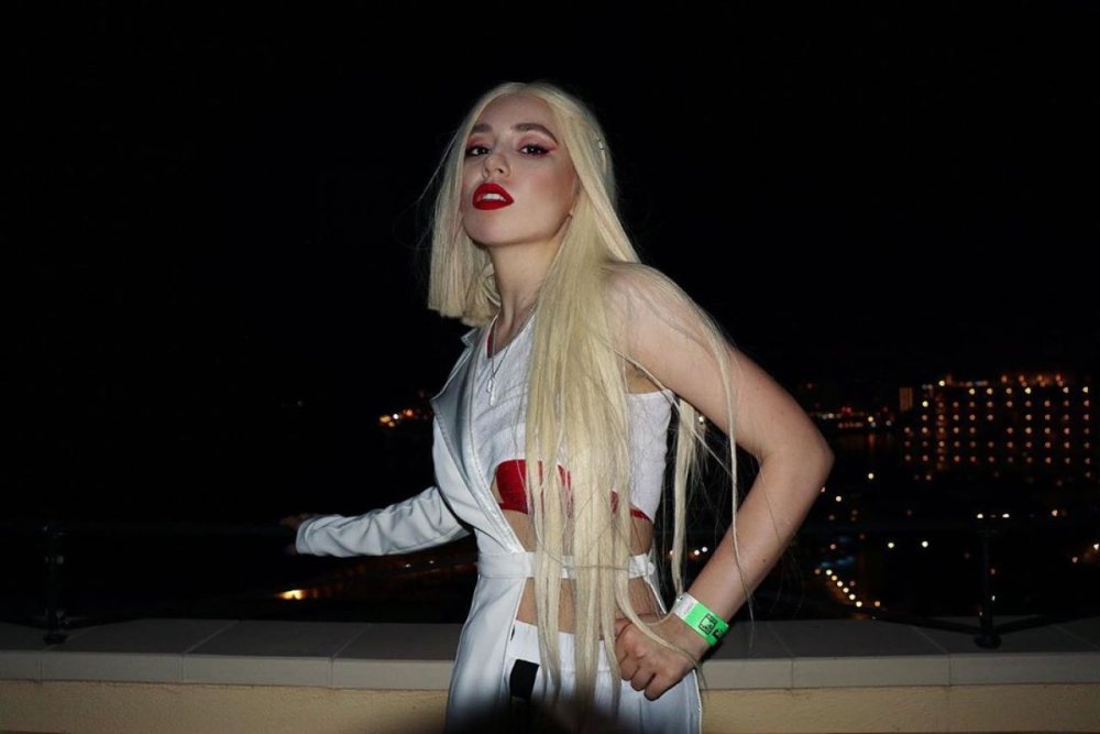 Ava Max in underwear