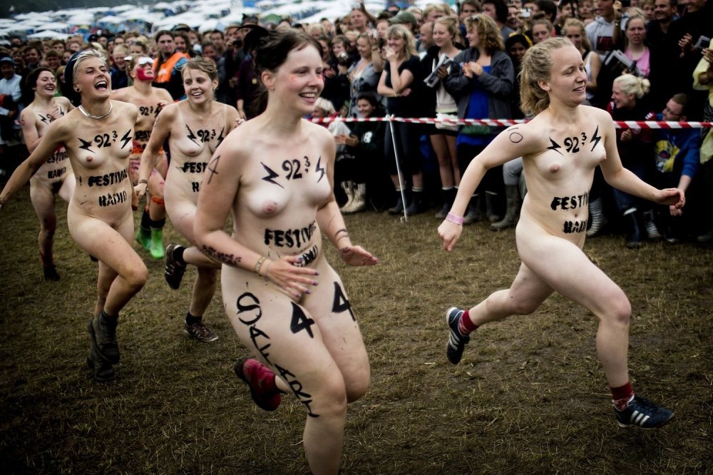 Naked girls on Roskilde Naked Run Festival