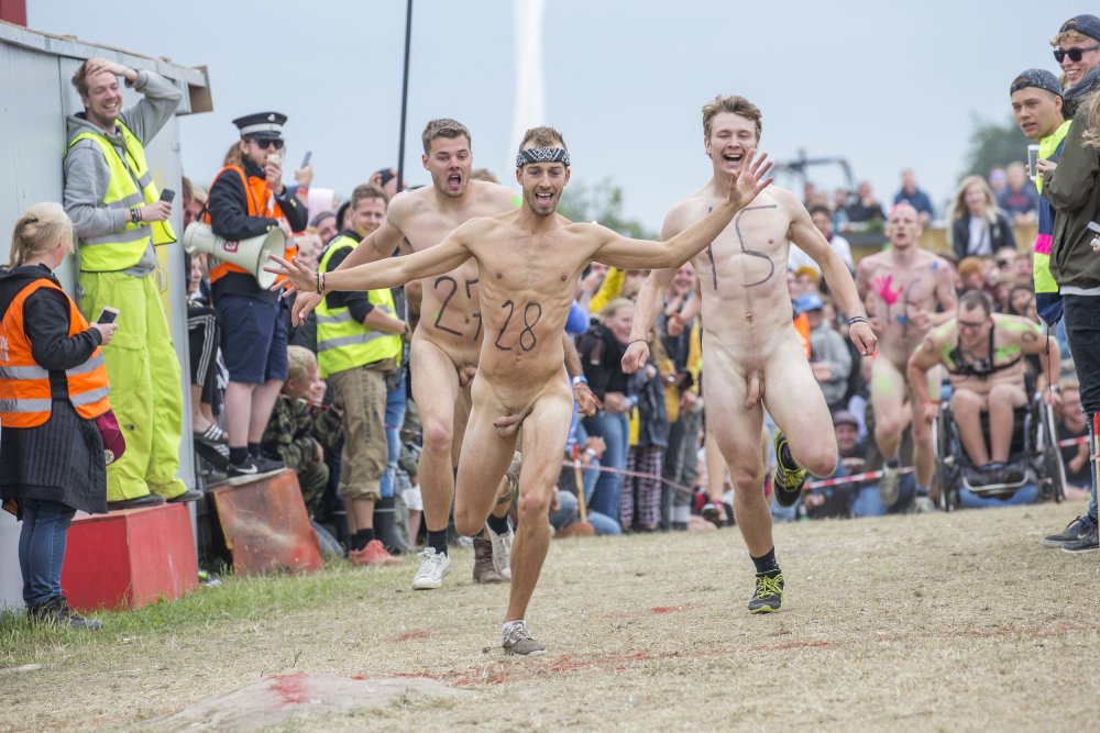 Mass race of naked men