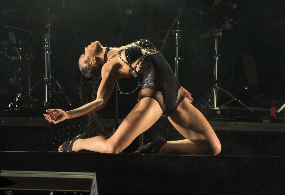 Singer FKA TWIGS Naked