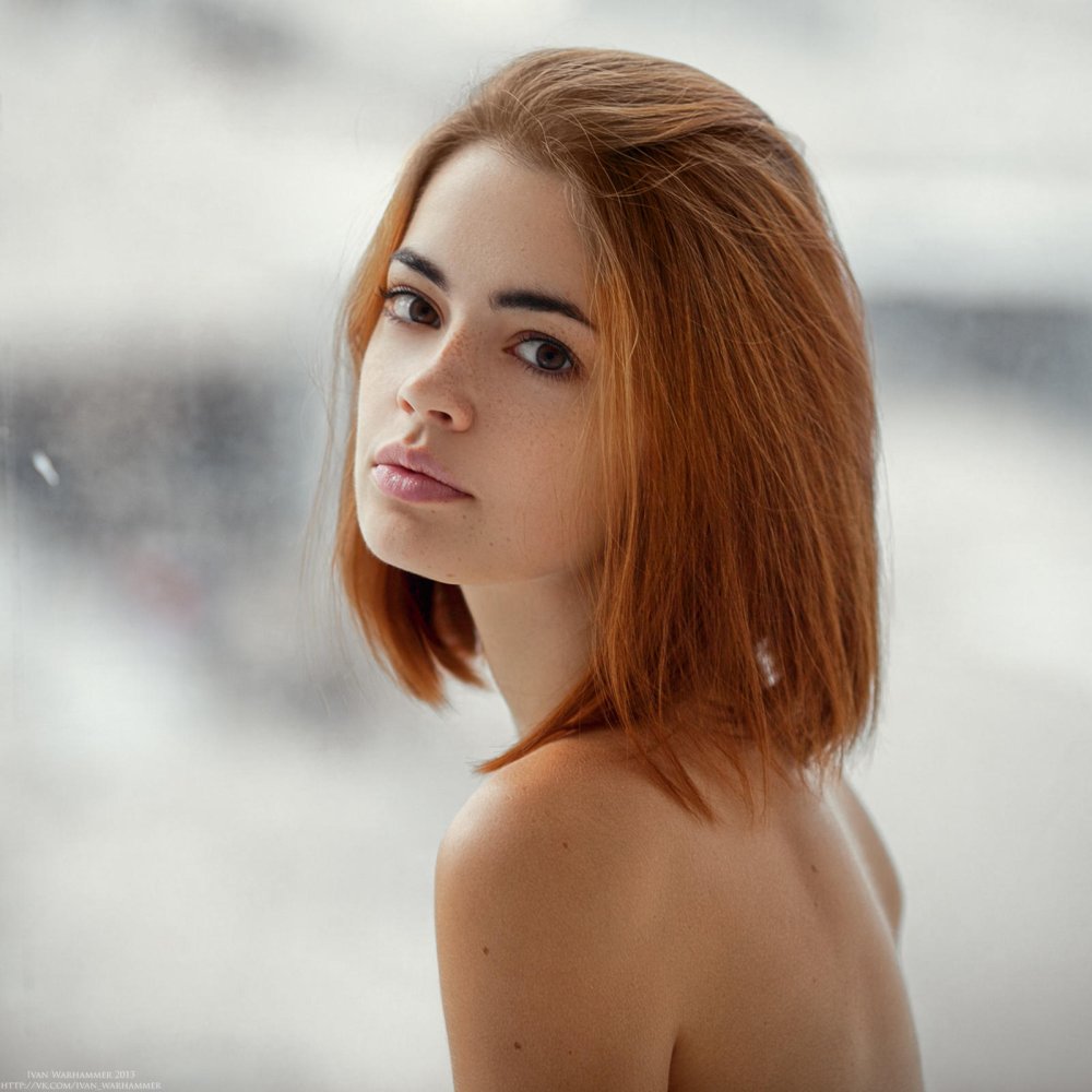 Red Lidia Savuderova