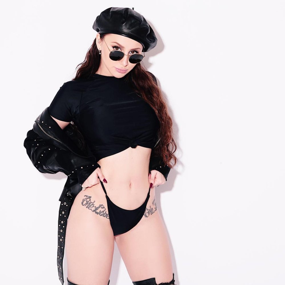 Anna Nistrom in underwear