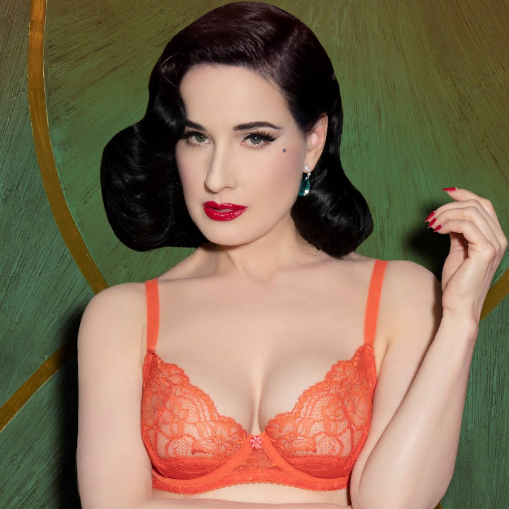 Dita Vetone model