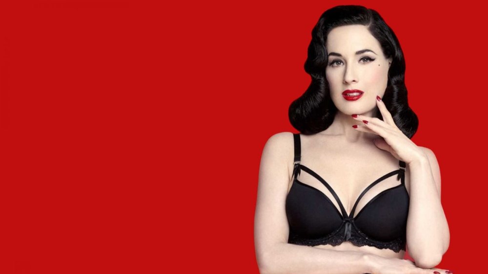 Dita von Tis in underwear